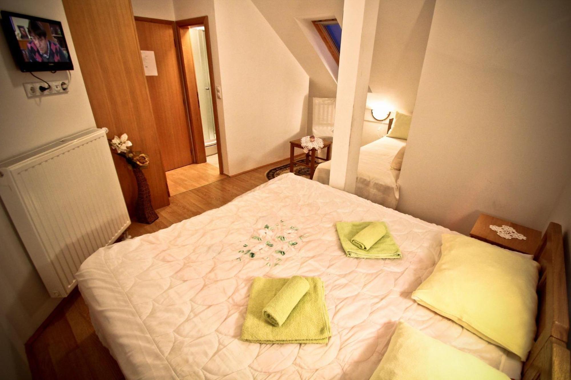 Bed and Breakfast Kod Ribica Jasenovac Екстер'єр фото
